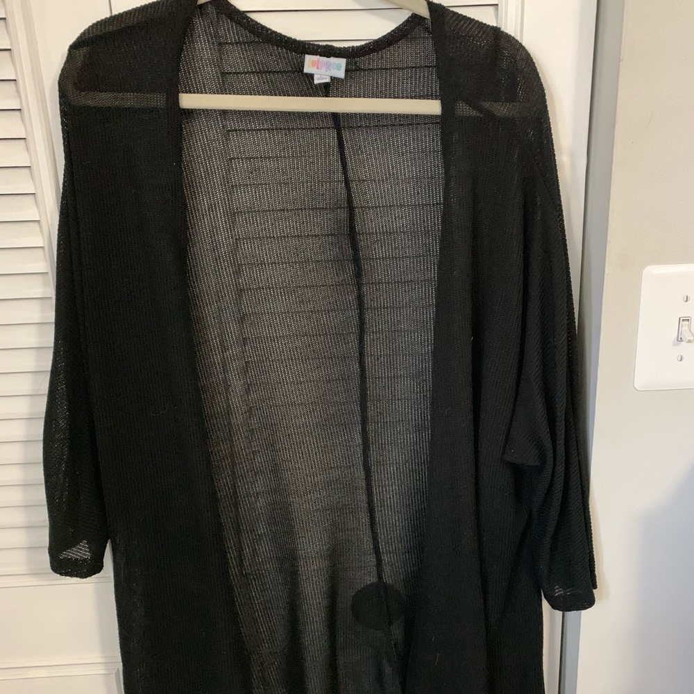 EUC Black LuLaRoe Lindsay L